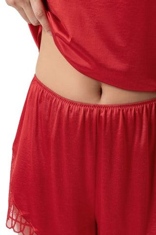 Temptation Red Carpet shortsit